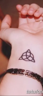 foto af en triadetatovering dateret 27-08-2017 №039 - triadetatovering -