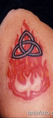 fotó tetoválás Trikvetra kelt 2017.11.26. №004 - tetoválás Trikvetra -