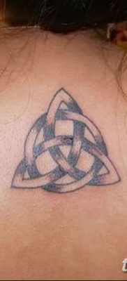 fotó a tetoválásról Trikvetra, kelt 2017.11.26. №010 - tetoválás Trikvetra -