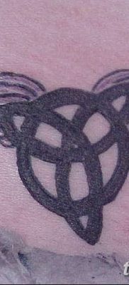 fotó tetoválás Trikvetra kelt 2017.11.26 №014 - tetoválás Trikvetra -