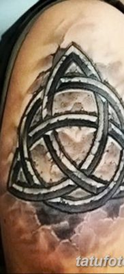fotó a tetoválásról Trikvetra, kelt 2017.11.26. №029 - tetoválás Trikvetra -
