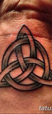 fotó tetoválás Trikvetra kelt 2017.11.26. №037 - tetoválás Trikvetra -