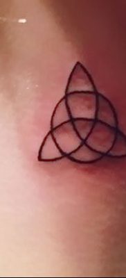 fotó tetoválás Trikvetra kelt 2017.11.26 №050 - tetoválás Trikvetra -