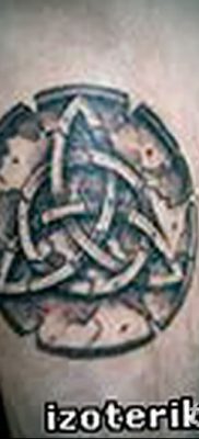 fotó tetoválás Trikvetra kelt 2017.11.26. №054 - tetoválás Trikvetra -