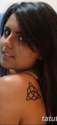 fotó tetoválás Trikvetra kelt 2017.11.26. №057 - tetoválás Trikvetra -