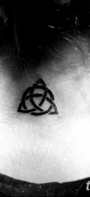 fotó tetoválás Trikvetra kelt 2017.11.26 №068 - tetoválás Trikvetra -