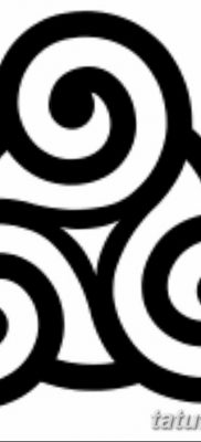 fotó triskelion tetoválásról, kelt 09.01.2018 №001 - triskelion tetoválás -