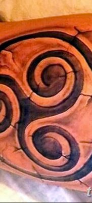 fotó triskelion tetoválásról, 2018.01.09., 007 - triskelion tetoválás -