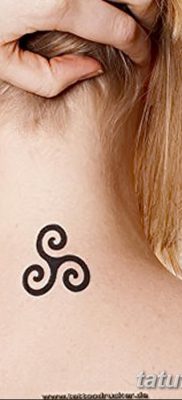 fotó triskelion tetoválásról, 2018.01.09. №008 - triskelion tetoválás -