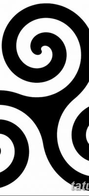 fotó a triskelion tetoválásról, 2018.01.09. №014 - triskelion tetoválás -