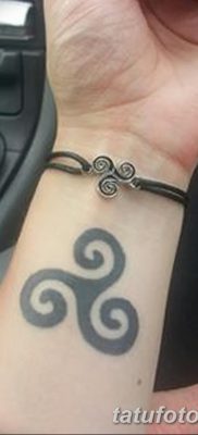 fotó triskelion tetoválásról, 2018.01.09. №016 - triskelion tetoválás -