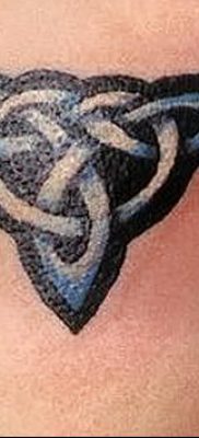 fotó a triskelion tetoválásról, 2018.01.09. №029 - triskelion tetoválás -