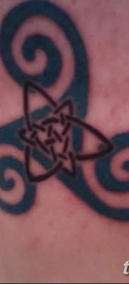 fotó triskelion tetoválásról, 2018.01.09. №033 - triskelion tetoválás -