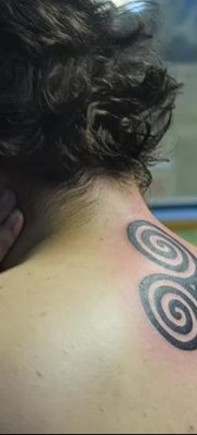 fotó a triskelion tetoválásról, 2018.01.09. №034 - triskelion tetoválás -