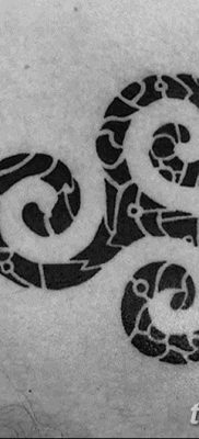 fotó triskelion tetoválásról, 2018.01.09. №055 - triskelion tetoválás -