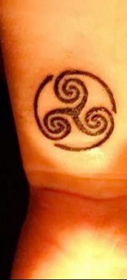 fotó triskelion tetoválásról, 2018.01.09. №062 - triskelion tetoválás -