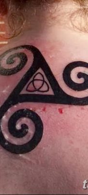fotó triskelion tetoválásról, 2018.01.09. №071 - triskelion tetoválás -