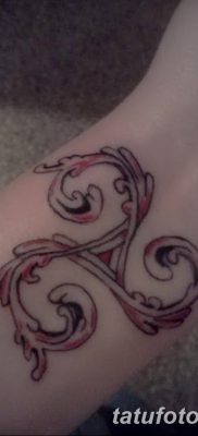 fotó a triskelion tetoválásról, 2018.01.09. №074 - triskelion tetoválás -