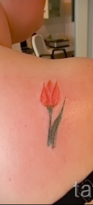 tulipán tetoválás