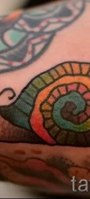 csigatetoválás fotó - egy példa a tetoválásra a tetoválás jelentését bemutató cikkhez - tatufoto.ru - 63