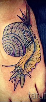 csiga tetoválás fotó - példa a tetoválásra a tetoválás jelentését bemutató cikkhez - tatufoto.ru - 17