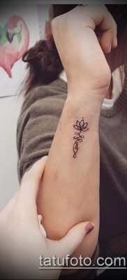 fotó tetoválásról Unalome (jelentése) - példa rajz - 020