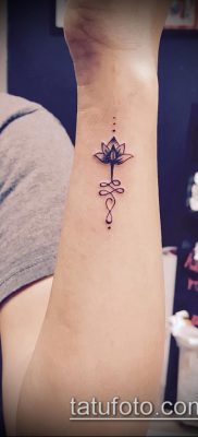 fotó tetoválásról Unalome (jelentése) - példa rajz - 017