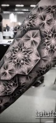 Снимка на татуировка с шарка - 18072017 - пример - 010 Татуировка с шарка