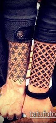 Снимка на татуировка с шарка - 18072017 - пример - 043 Татуировка с шарка. PEOKll5fp4