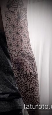 Снимка на татуировка с шарка - 18072017 - пример - 044 Татуировка с шарка