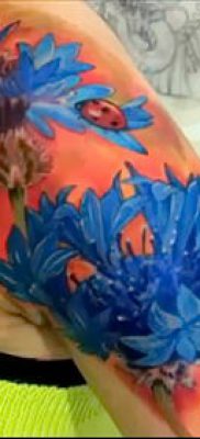 fénykép egy búzavirág tetoválásról (érték) - példa rajz - 031