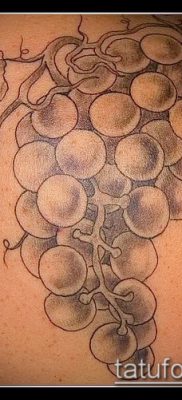 Снимка на татуировка на грозде - 20062017 - пример - 056 Tattoo grapes_