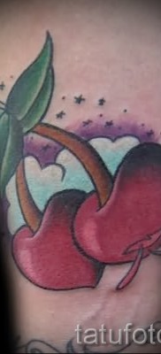 old school cseresznye tetoválás - példák a fotón látható tetoválásokra