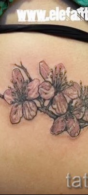 cseresznye tetoválás az alján - példák a tetoválásokra a fotón a 30012016 -ból