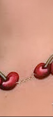 Cseresznye tetoválás a nyakán - példák a tetoválásokra a 30012016 fotókon 2