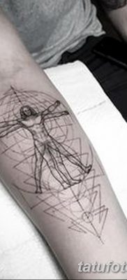 fotó tetoválás vitruvi férfi kelt 2017.12.07. №020 - vitruviai férfi tetoválás -