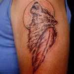 Снимка на татуировка вълк и перо от 21.09.2018 №051 - татуировка вълк и перо -