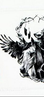 Снимка на татуировка с вълк и пера от 21.09.2018 №047 - татуировка вълк и перо -