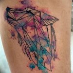 Снимка на татуировка с вълк и пера от 21.09.2018 г. №042 - татуировка вълк и перо -