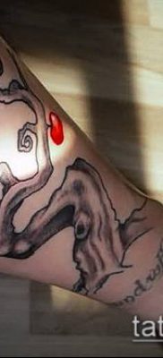 APPLE TATTOO # 336 - a minta exkluzív változata, amely könnyen használható almafa tetoválásként történő feldolgozásra és alkalmazásra