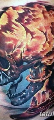 Fénykép tetováló nukleáris robbanásról (gomba) 2018. 09. 01. №024 tetoválás nukleáris robbanásról -