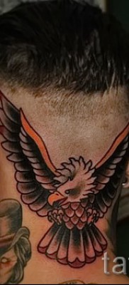 sólyom tetoválás - példa a 07122015 -ös fotón 13