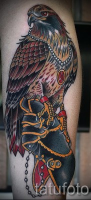 sólyom tetoválás - példa a 07122015 képen 4