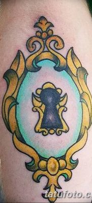 Fotó egy kulcslyukos tetoválásról 2018.08.25. №180 - kulcslyukos tetoválás -