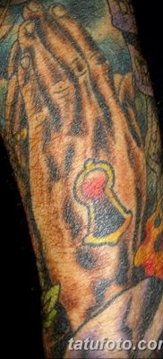 Fotó egy kulcslyuk tetoválásról 2018.08.25. №173 - kulcslyukos tetoválás -