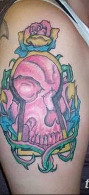 Fotó egy kulcslyuk tetoválásról 2018.08.25. №156 - kulcslyukos tetoválás -