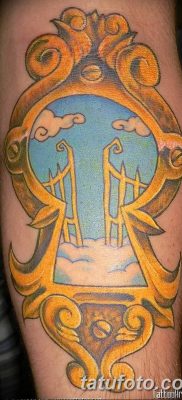 Fotó egy kulcslyuk tetoválásról 2018.08.25. №144 - kulcslyukos tetoválás -