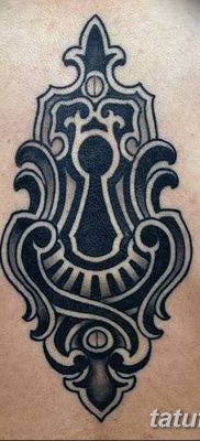 Fotó egy kulcslyuk tetoválásról 2018.08.25. №141 - kulcslyukos tetoválás -