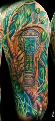 Fotó egy kulcslyuk tetoválásról 2018.08.25. №139 - kulcslyukos tetoválás -