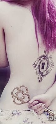 Fotó egy kulcslyuk tetoválásról 2018.08.25. №129 - kulcslyukos tetoválás -